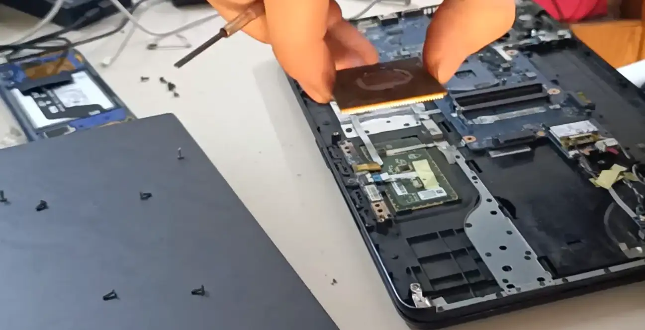 Laptop Cooling Optimization and Maintenance Image 3