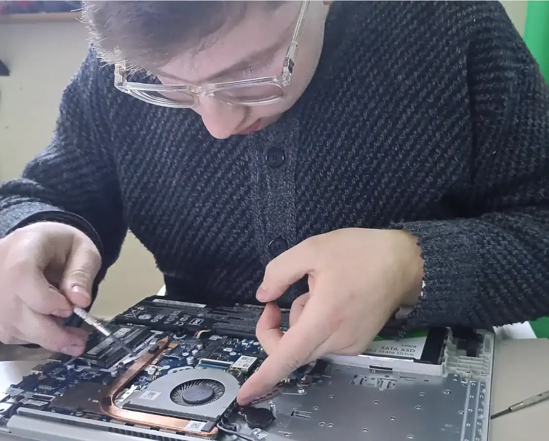 Laptop Cooling Optimization and Maintenance Image 7